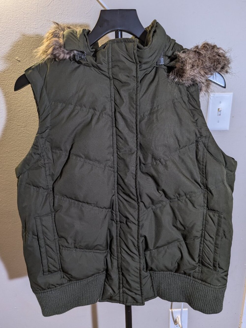 GAP Hunter Green Quilted Vest w/ Brown Faux Fur Trimmed Removable Hood